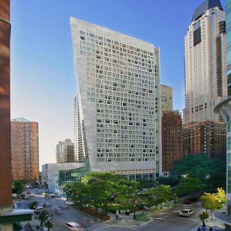 Sofitel Chicago Magnificent Mile Hotel Luaran gambar The building in 2018
