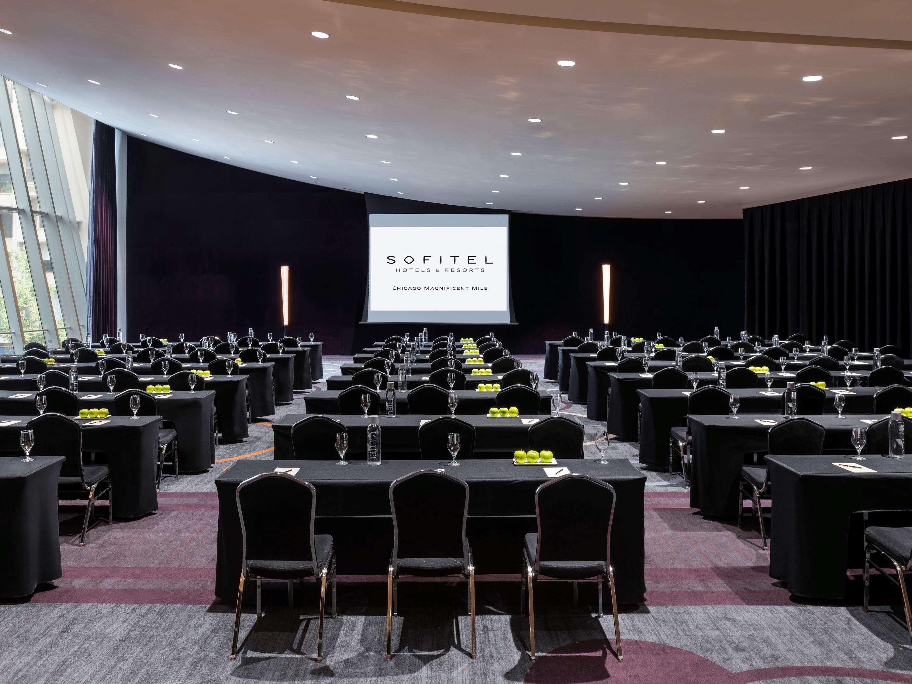 Sofitel Chicago Magnificent Mile Hotel Luaran gambar Meeting room