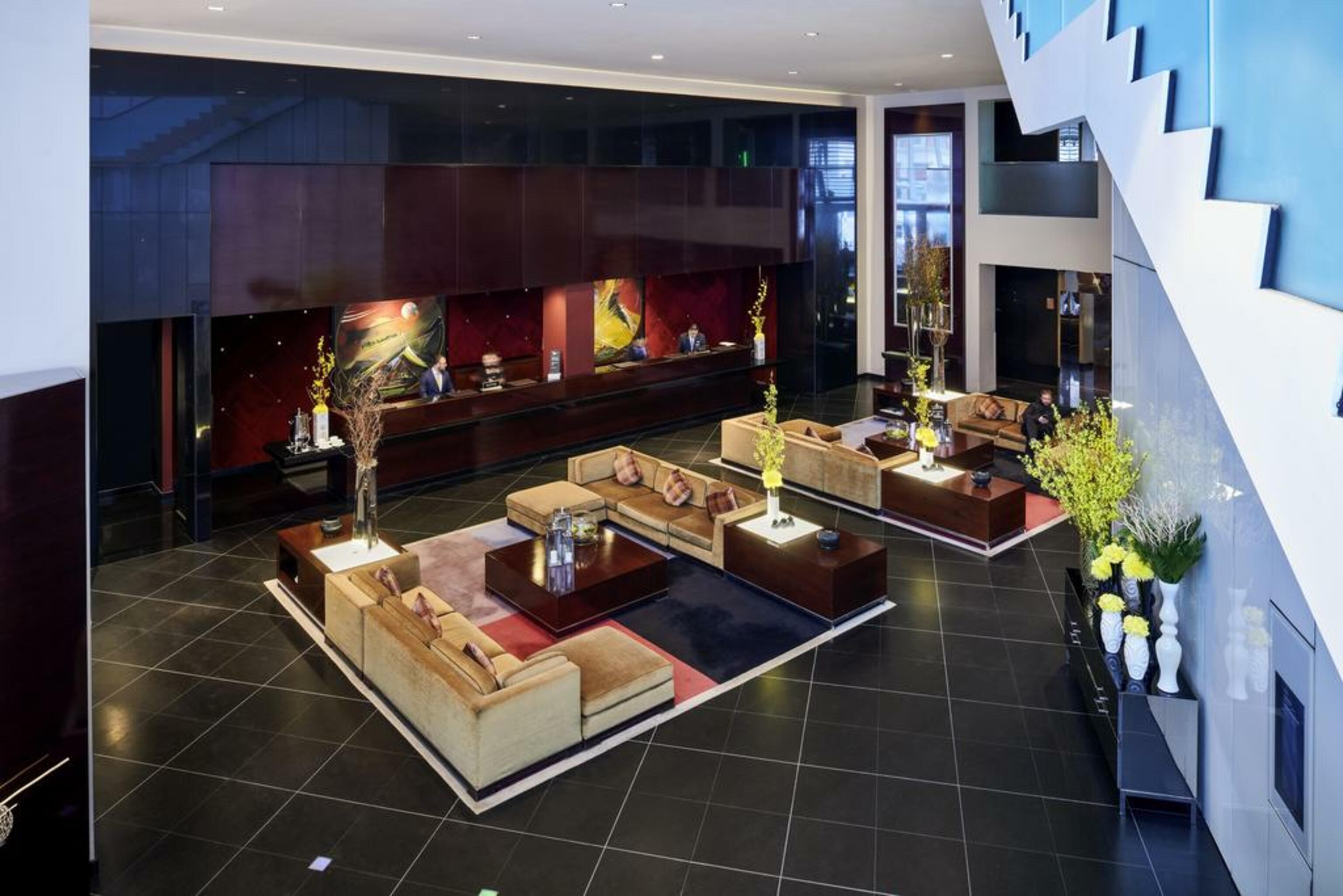 Sofitel Chicago Magnificent Mile Hotel Luaran gambar The lobby of the hotel