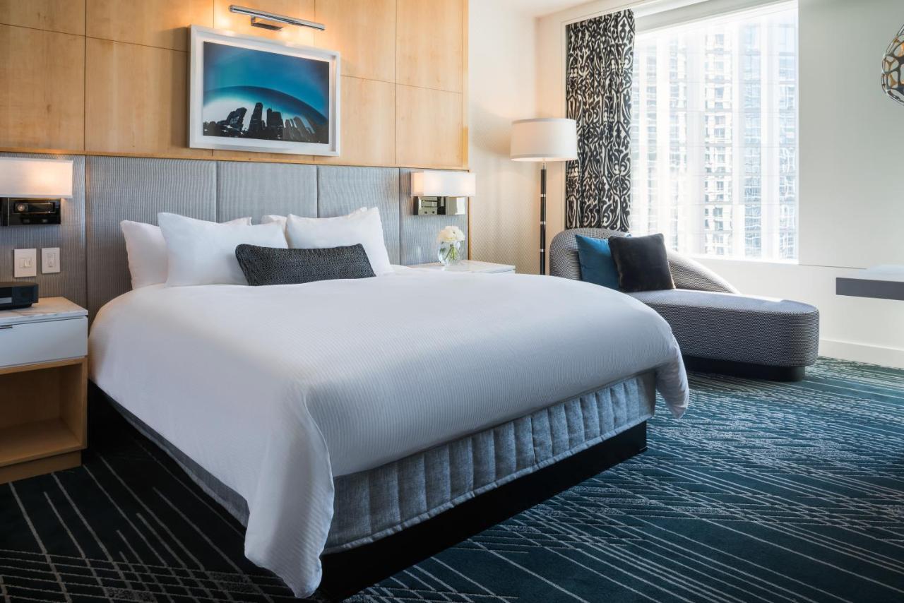 Sofitel Chicago Magnificent Mile Hotel Luaran gambar A guest room at the Hilton San Francisco